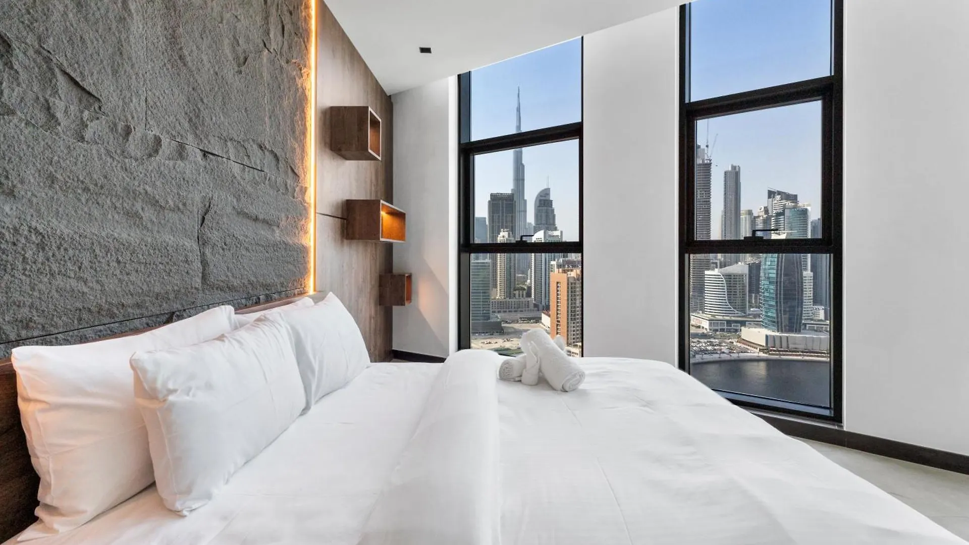 15 Northside - Brand New Full Burj View - 1Br Apartment Dubai